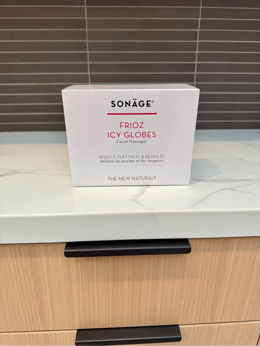 SONAGE Frioz Icy Globes Facial Massager NEW IN BOX - Regular size